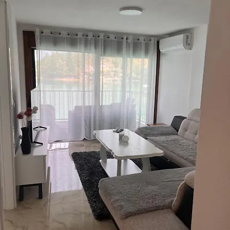 Apartamento Em *